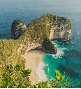 A Guide to Nusa Penidas Beautiful Waterfalls