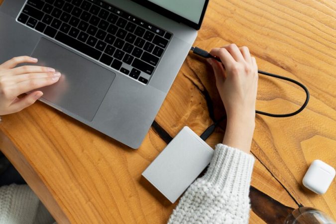 How to Seamlessly Connect Apple AirPods to Your MacBook: A Step-by-Step Guide