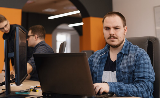 Bridging the Gap, Communication Tips for IT Professionals to Reach Non-Technical Stakeholders
