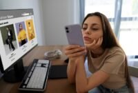 How to Browse Instagram Without Showing You’re Online