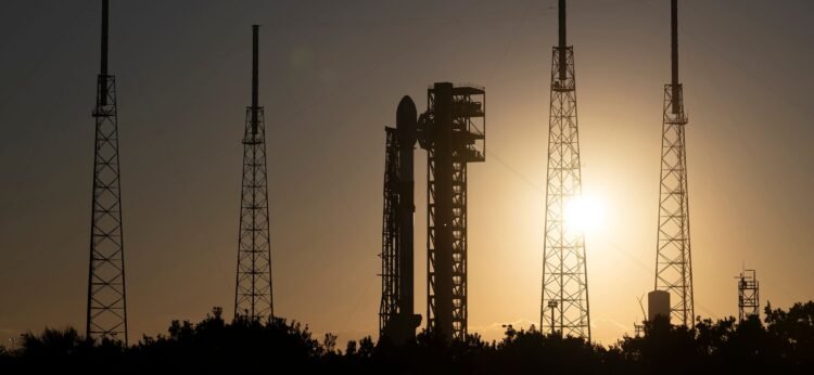 SpaceX Continues Record Launch Year With Starlink 6-82 Mission