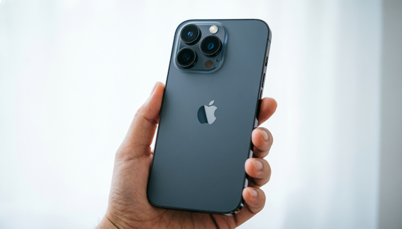 iPhone 18 Could Push Apple’s eSIM Strategy Into Europe, Reshaping Mobile Connectivity